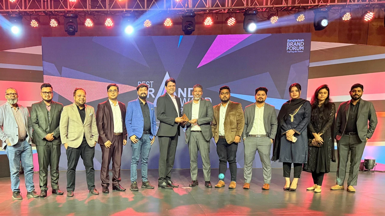 বেস্ট ব্র্যান্ড অ্যাওয়ার্ড ২০২৪ অর্জন করল আকিজ বোর্ড