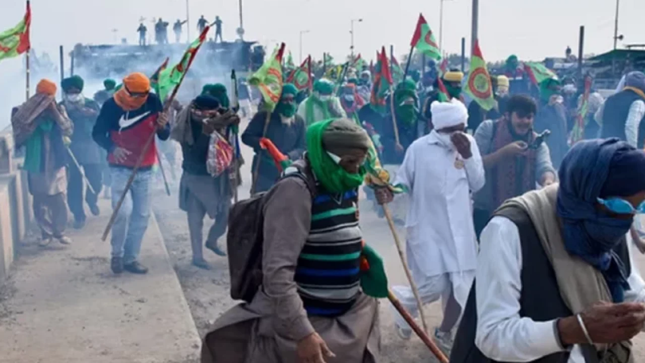 ভারতের এক রাজ্য ‘অচল’ করে দিলেন কৃষকরা 