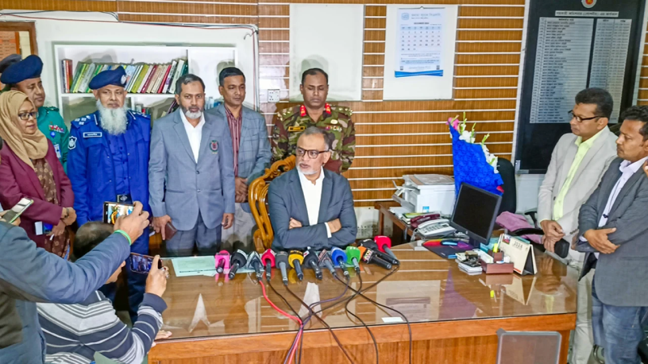 টিসিবির খাদ্য সহায়তায় ইনসাফ করতে চাই: বাণিজ্য উপদেষ্টা