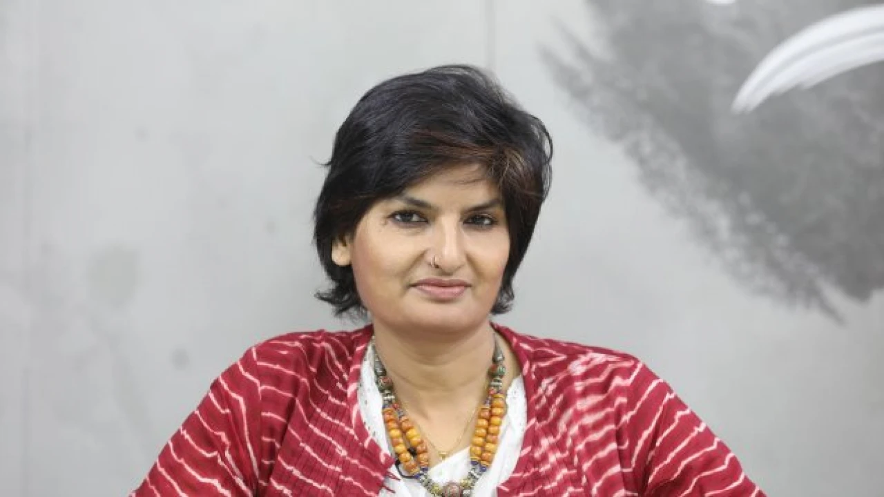 মুন্নী সাহা ও তার স্বামীর বিরুদ্ধে অনুসন্ধান করবে দুদক