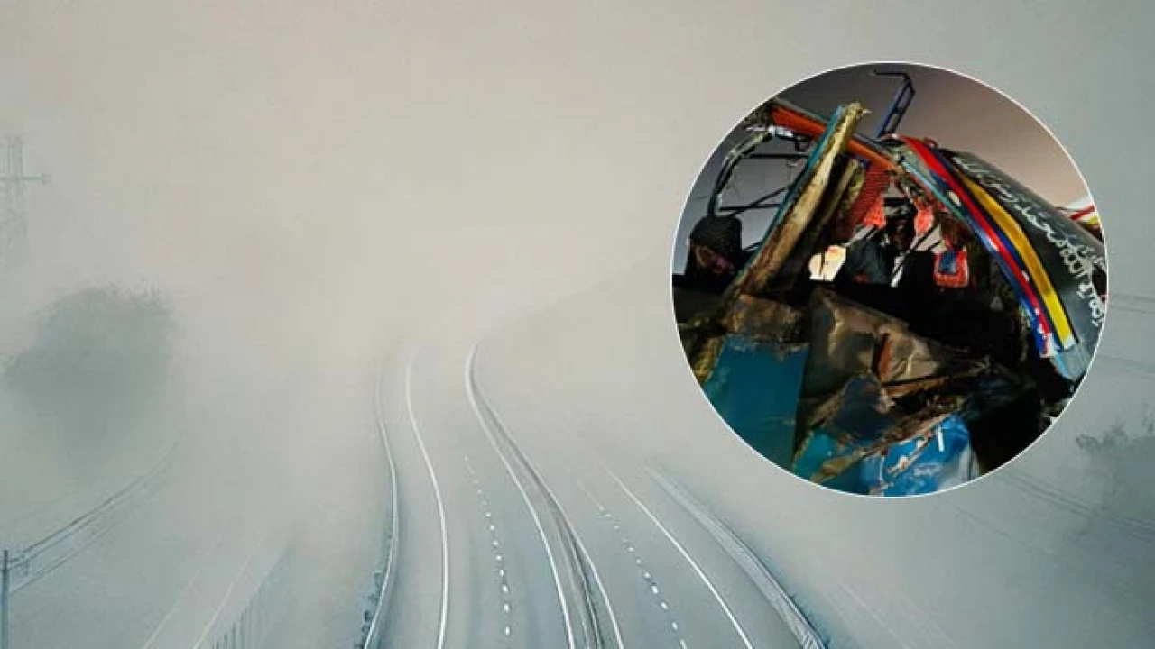 পৃথক সড়ক দুর্ঘটনায় ঢাকা-মাওয়া এক্সপ্রেসওয়েতে নিহত ৪