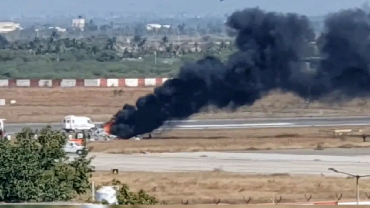 গুজরাটে সামরিক হেলিকপ্টার বিধ্বস্ত, নিহত ৩