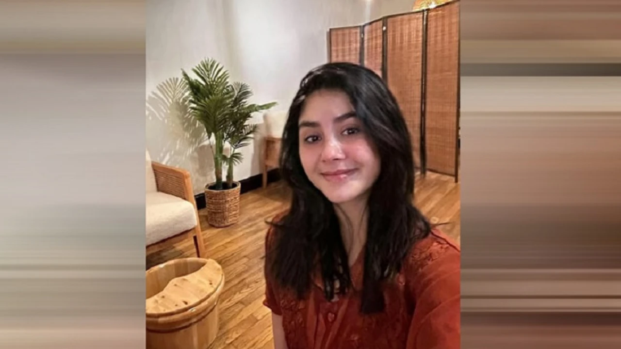 সেলফিটা তোলার সময় চোখ থেকে পানি গড়িয়ে পড়ছিল: রোজা