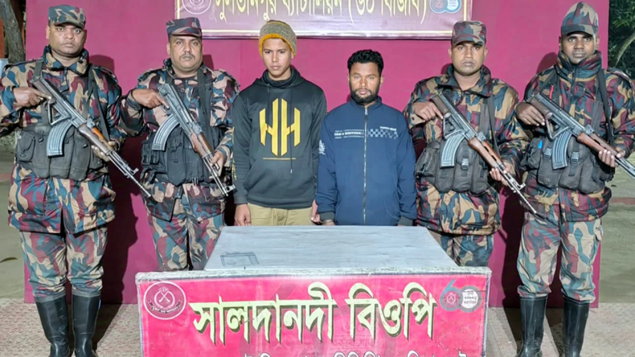 কসবায় দুই ভারতীয় গ্রেপ্তার