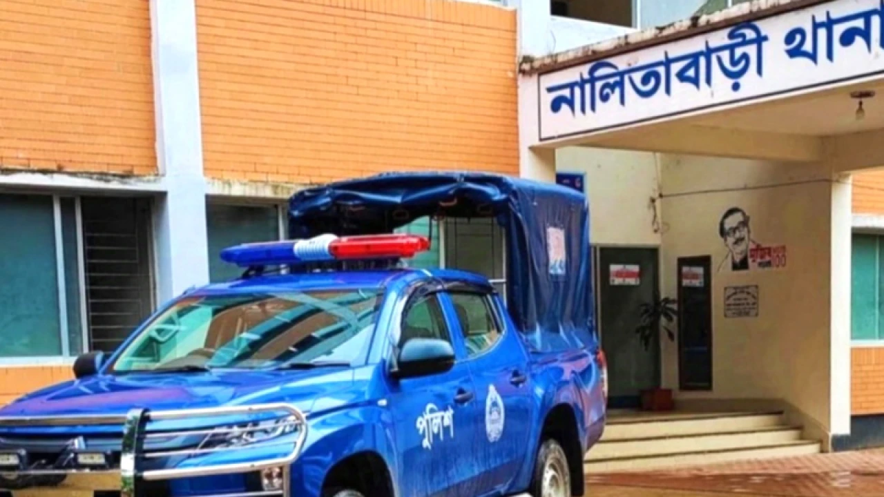 ঋণের সুদ পরিশোধ না করা নিয়ে বিরোধে ব্যবসায়ীকে কুপিয়ে হত্যা