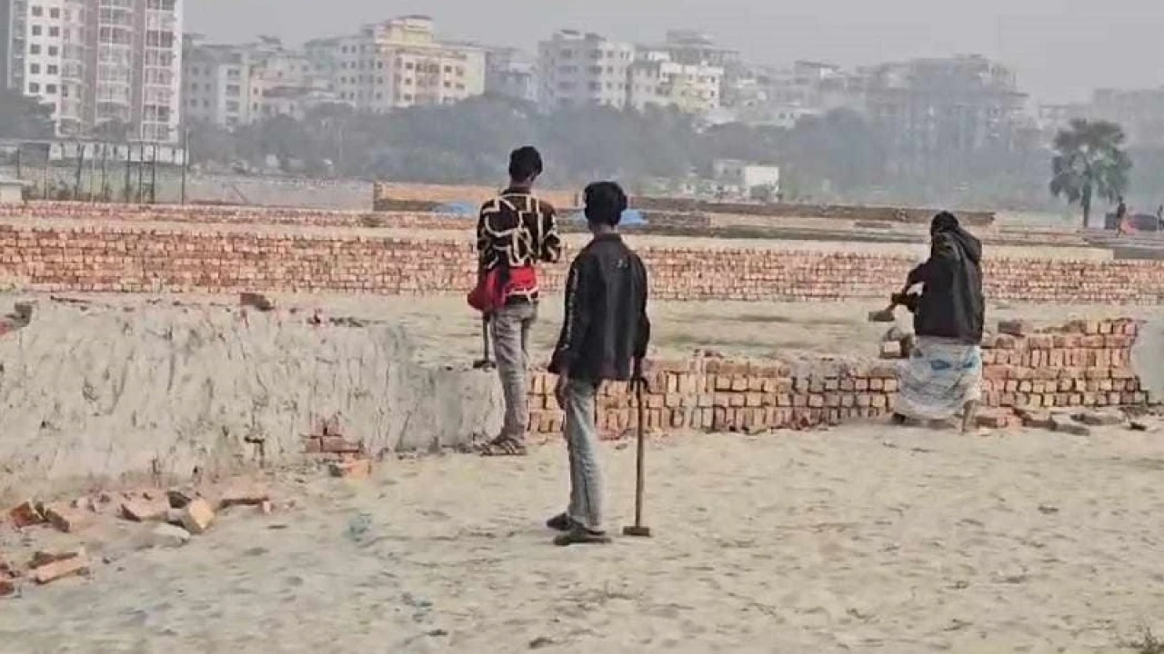 জলাশয় ও কৃষিজমি ভরাট বন্ধে রাজউকের উচ্ছেদ অভিযান