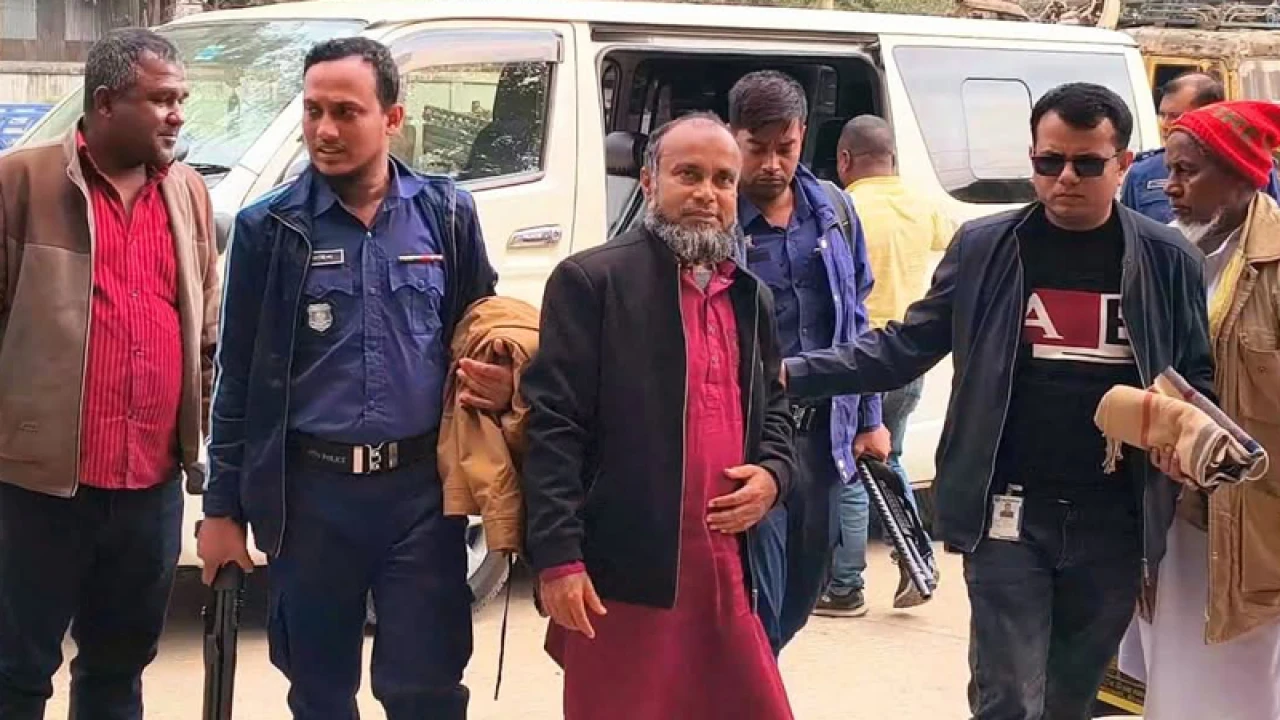 সাঁওতাল নারীকে পিটিতে বিএনপির পদ হারানো রফিকুল ঢাকায় গ্রেপ্তার