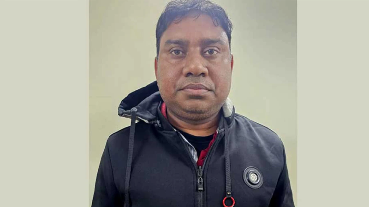 পলাতক ওসিকে গ্রেপ্তারে সারাদেশে রেড অ্যালার্ট জারি