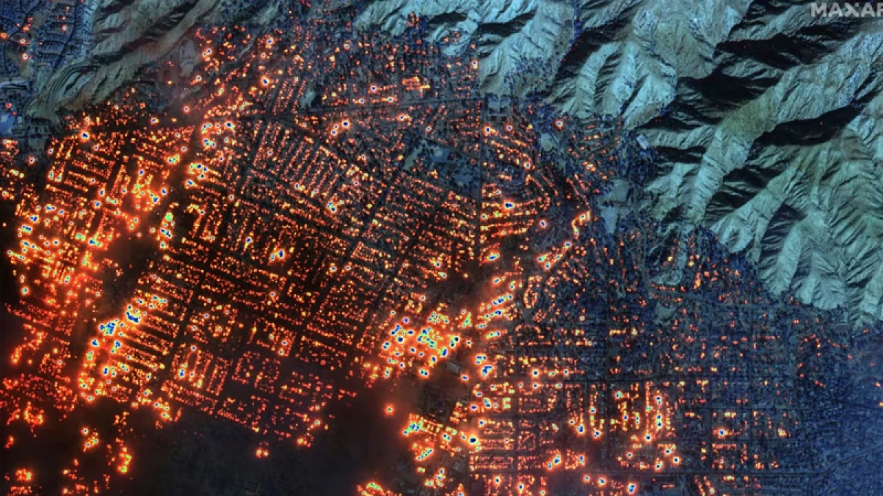 স্যাটেলাইট থেকে যেমন দেখাচ্ছে ক্যালিফোর্নিয়া