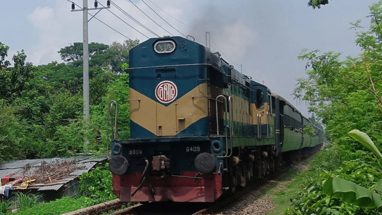 রাজশাহীর সঙ্গে সারাদেশের রেল যোগাযোগ স্বাভাবিক