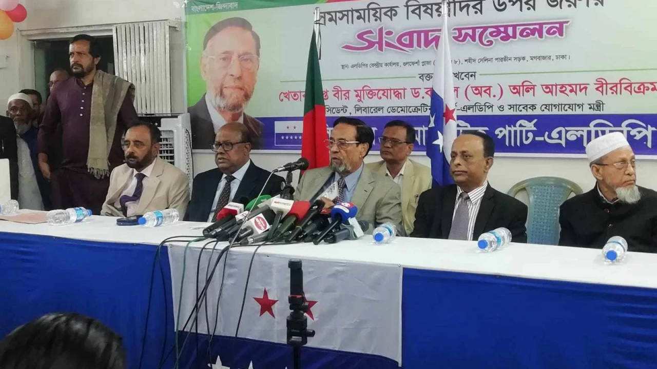 দ্রুত নির্বাচন না দিলে আন্দোলনের হুঁশিয়ারি অলি আহমদের