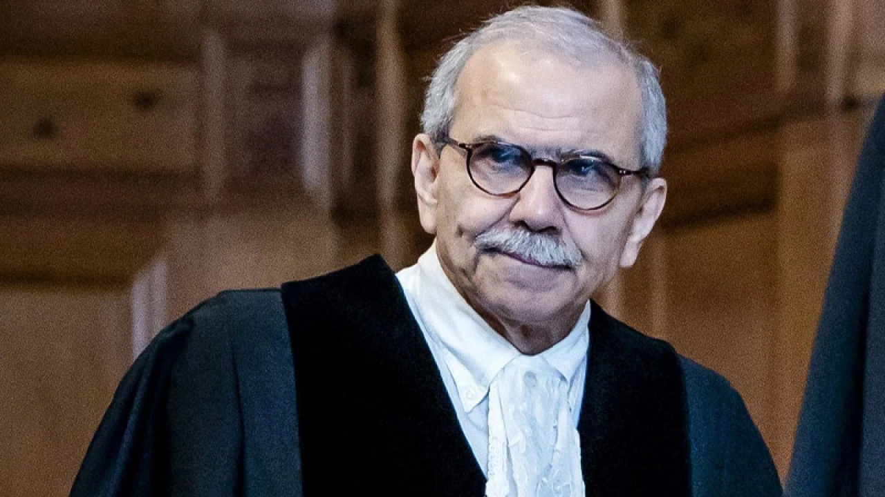 লেবাননের প্রধানমন্ত্রী হলেন আইসিজের প্রেসিডেন্ট নাওয়াফ সালাম