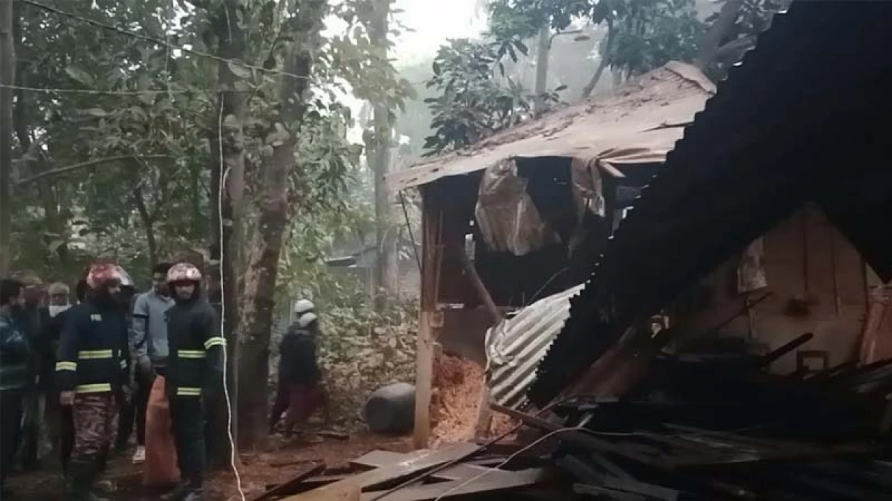 কাঠ রিফাইন কারখানার বয়লার বিস্ফোরণ, নিহত ২ 