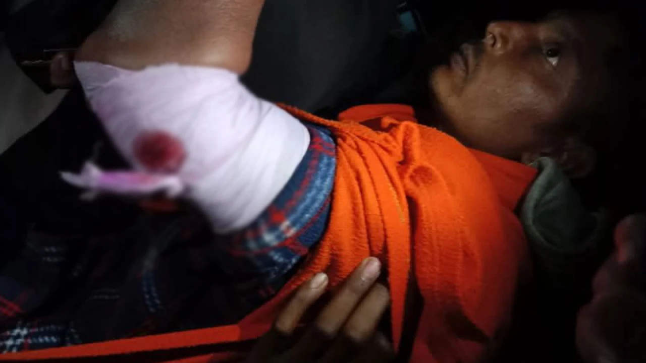 প্রতিবাদ সমাবেশ থেকে ফেরার পথে যুবদল কর্মী গুলিবিদ্ধ