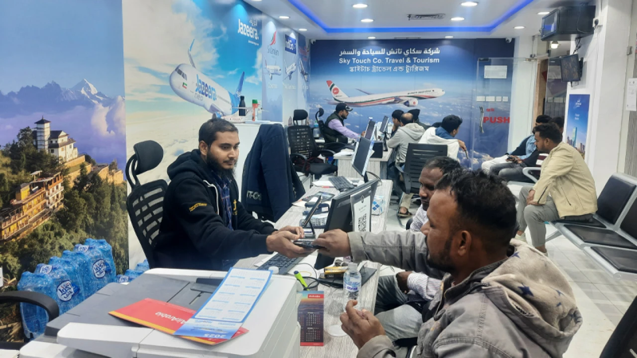 ভোগান্তিতে কুয়েত প্রবাসীরা, বিপুল রেমিট্যান্স হারানোর শঙ্কা