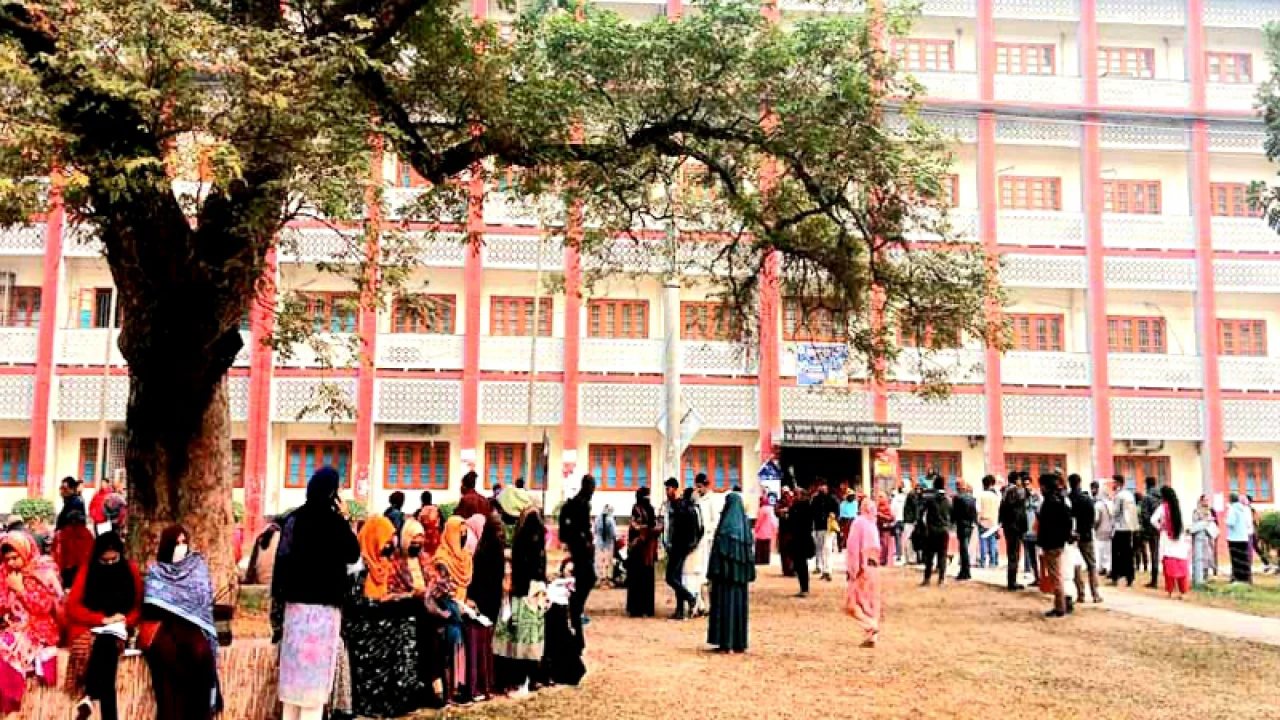 রাবি কেন্দ্রে ঢাবির তিন অনুষদের ভর্তি পরীক্ষা অনুষ্ঠিত