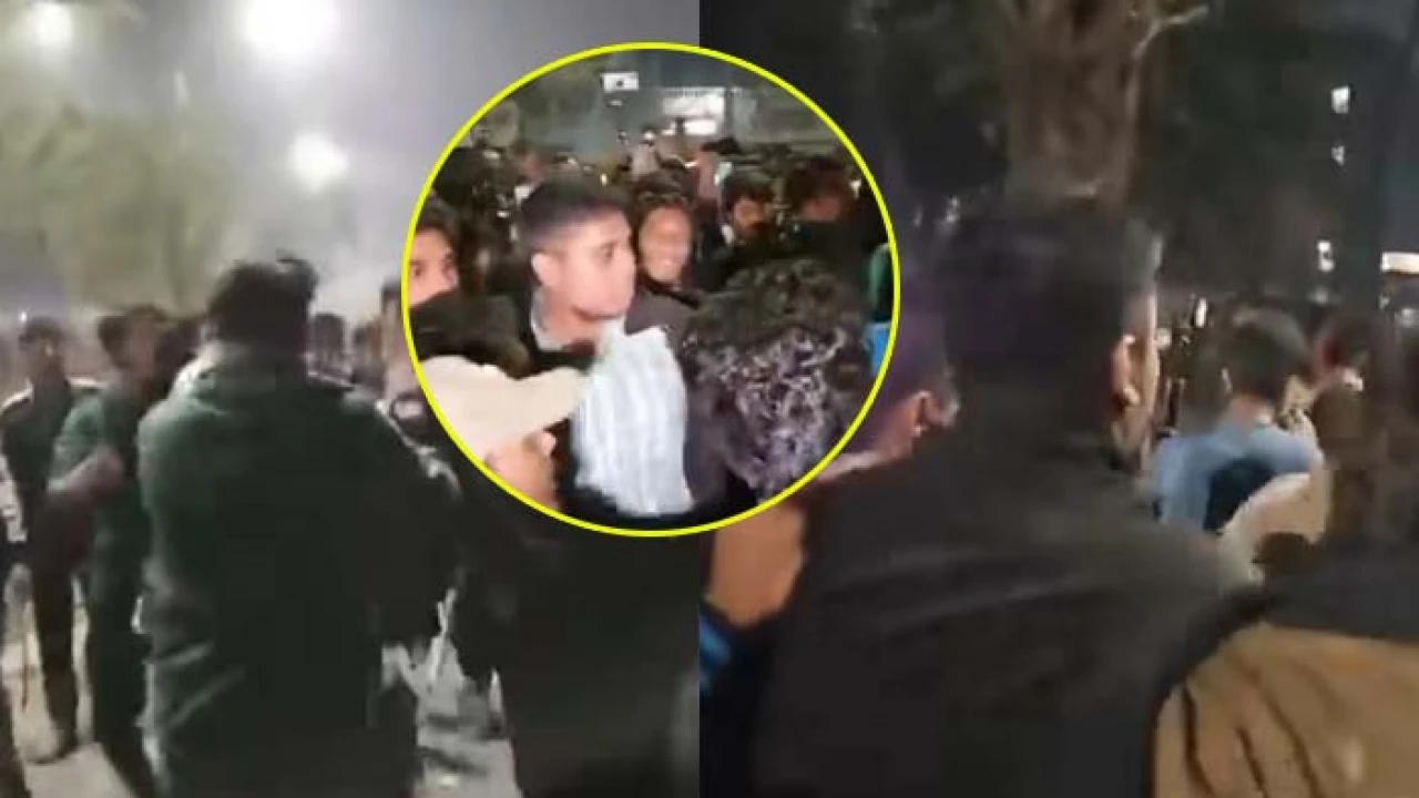 তোপের মুখে হাসনাত আবদুল্লাহ, ‘ভুয়া’ বলে শিক্ষার্থীদের ধাওয়া