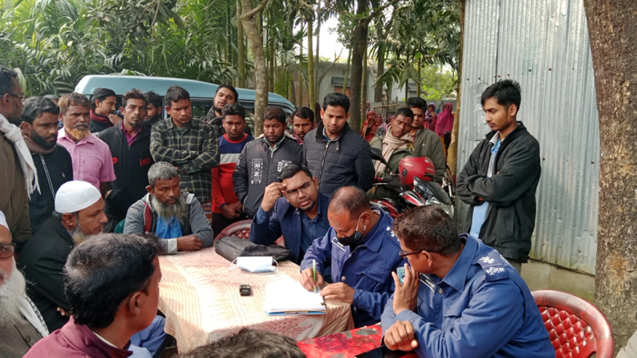 দাফনের ৬ মাস পর ছাত্র আন্দোলনে নিহত সুমনের মরদেহ উত্তোলন