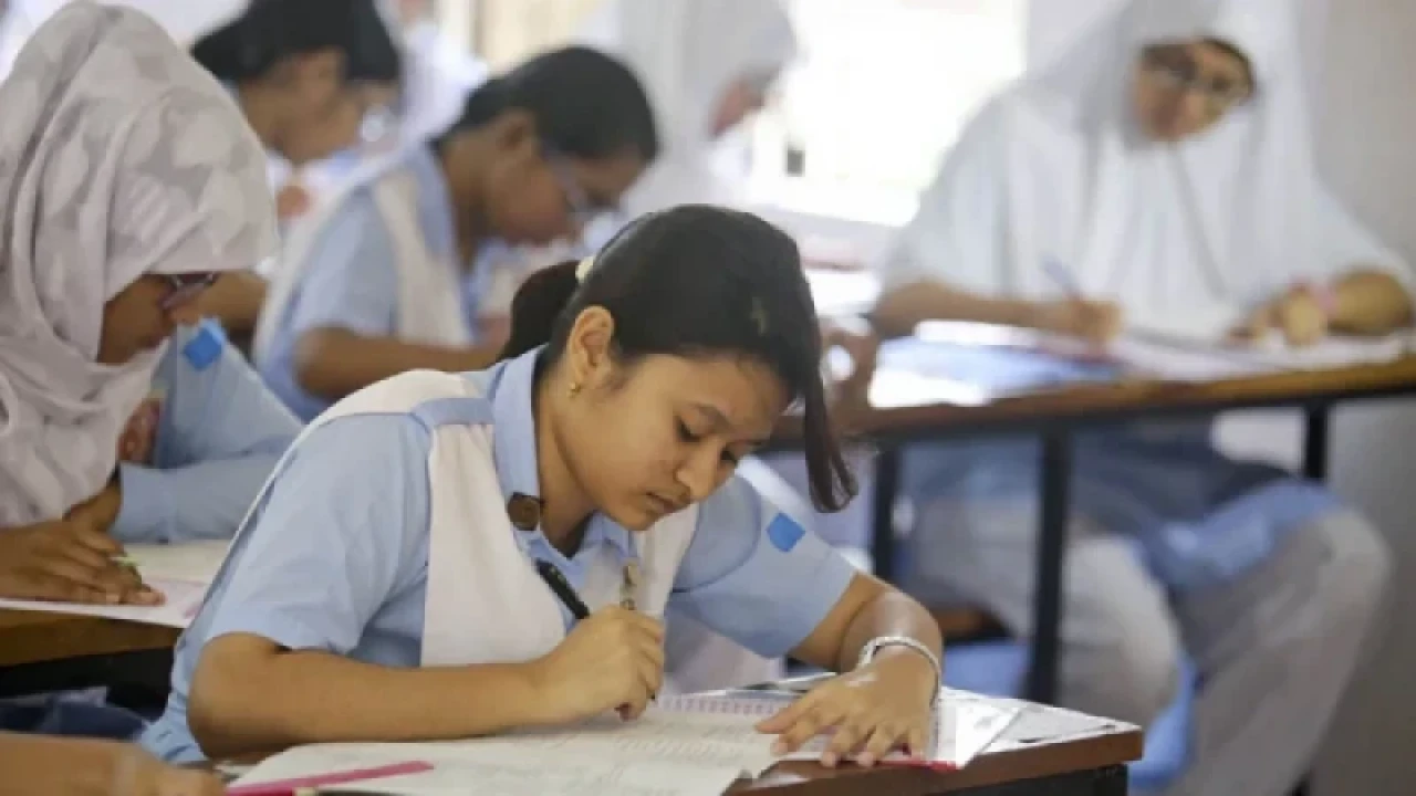 এসএসসি পরীক্ষার ফরম পূরণে সময় বাড়ল