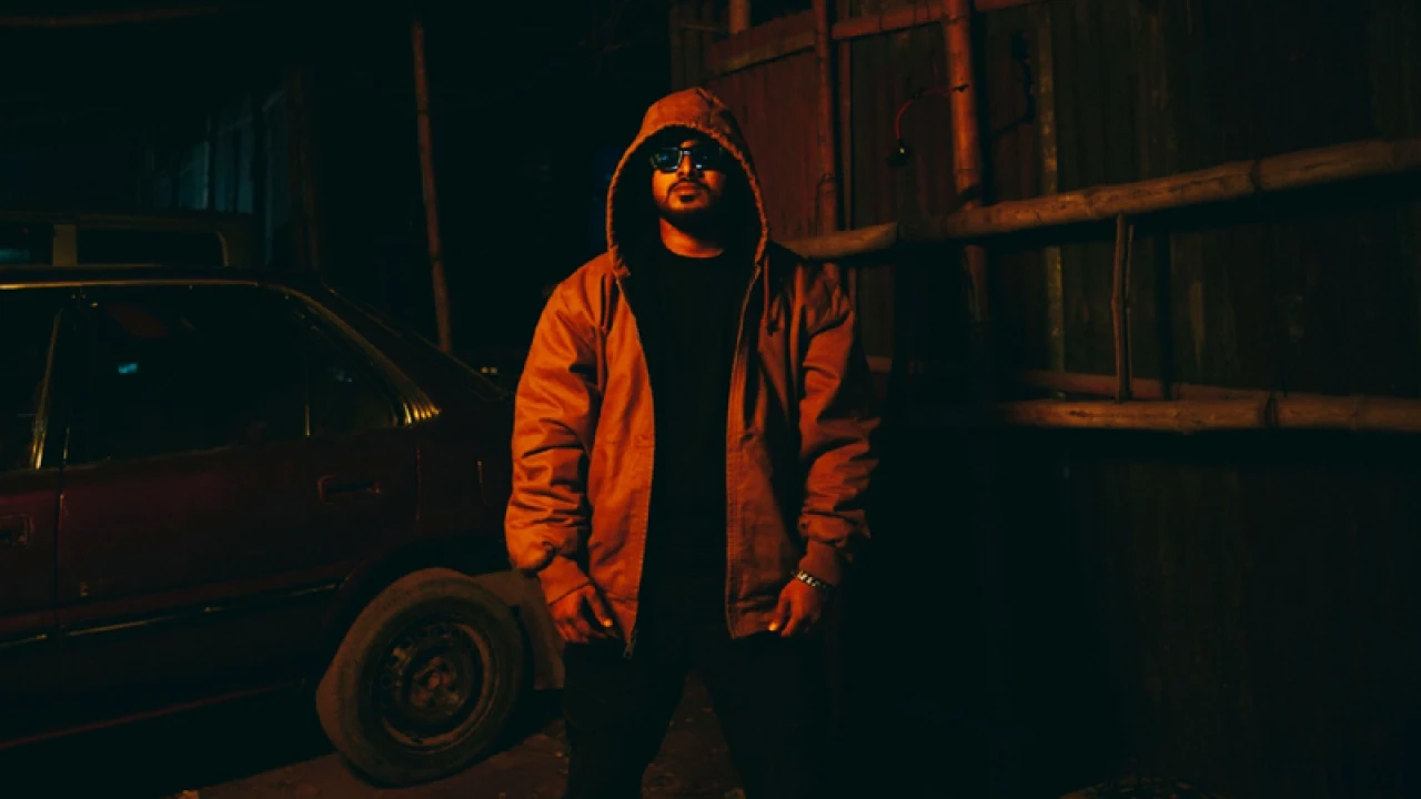 ‘কথা ক’র পর এবার সেজানের ‘লাল বাত্তি’