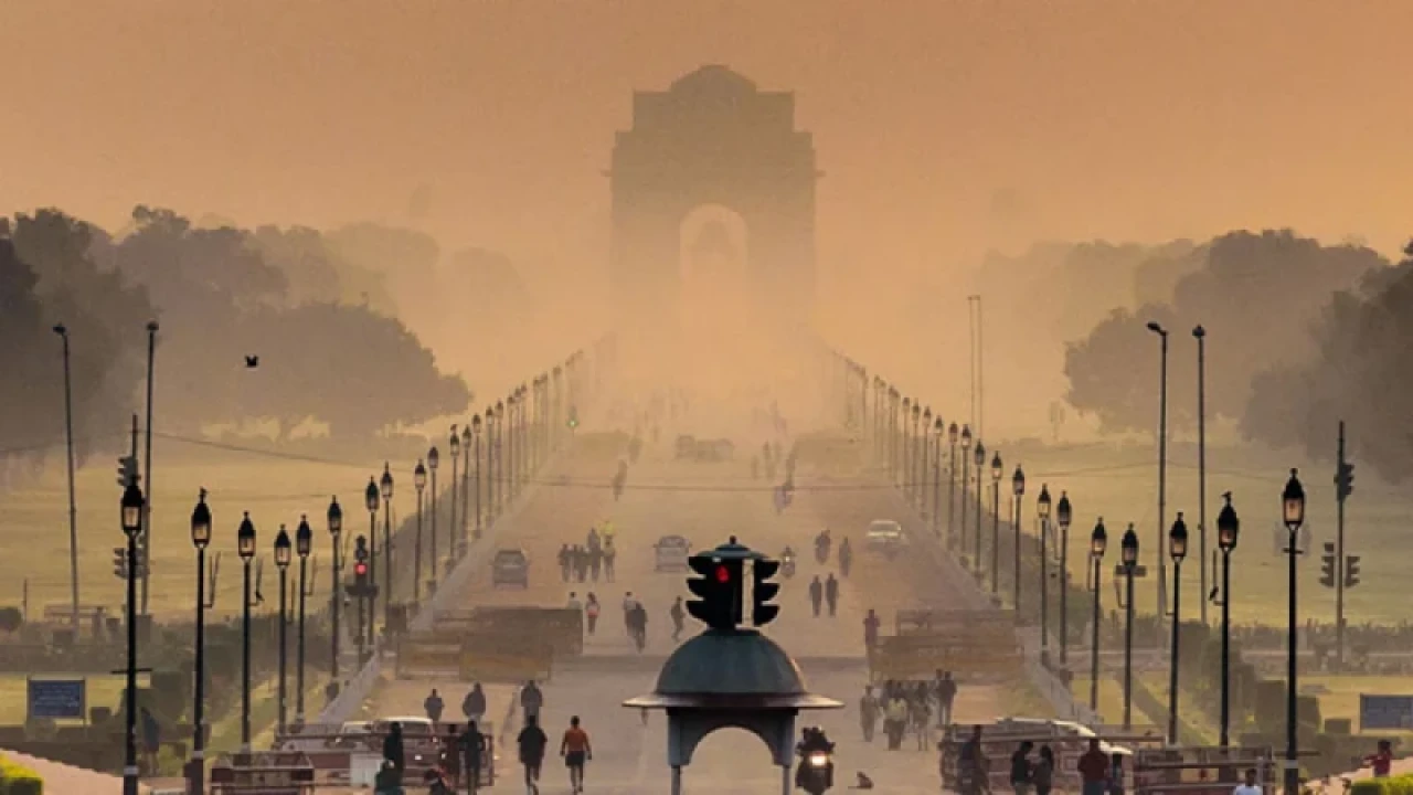 বায়ুদূষণে শীর্ষে দিল্লি, ঢাকার অবস্থান কত?