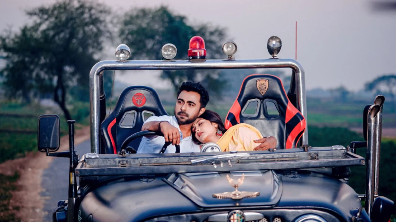 অপূর্ব ও নিহার প্রেমের গল্প!