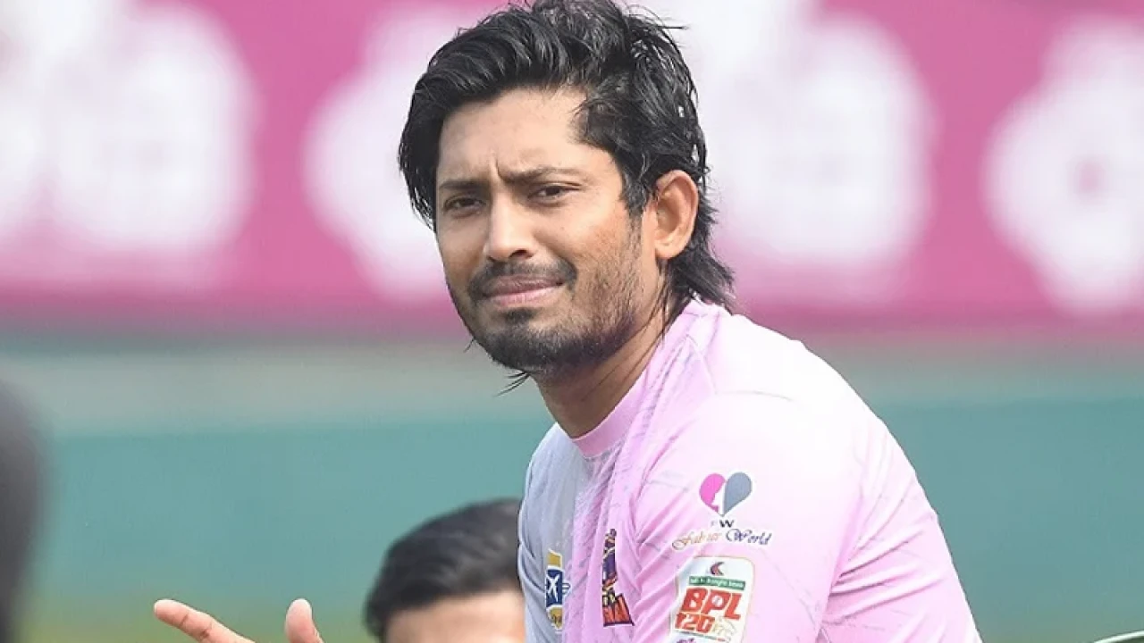 এনামুল হকের দেশত্যাগে নিষেধাজ্ঞা