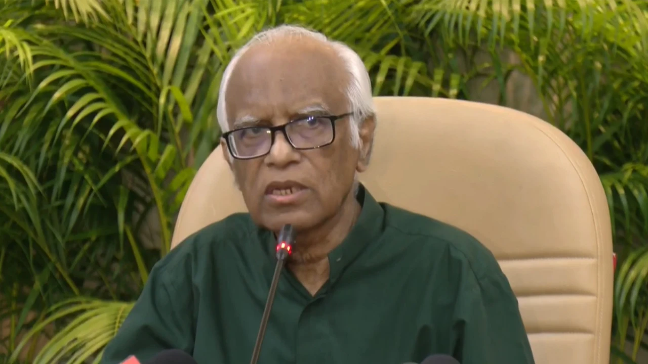 তিতুমীর কলেজকে বিশেষ সুবিধা দেওয়ার সুযোগ নেই: শিক্ষা উপদেষ্টা