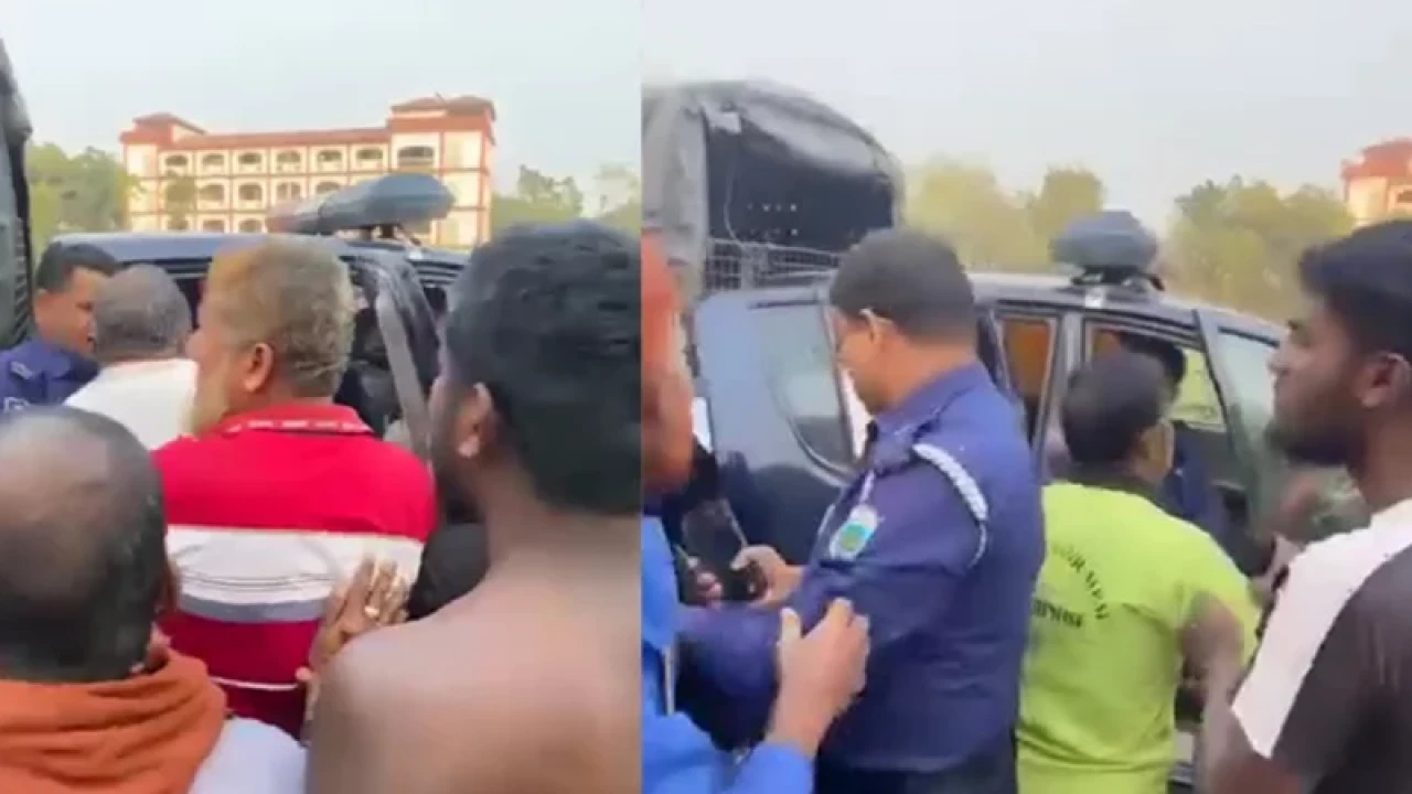 পুলিশের কাছ থেকে আওয়ামী লীগ নেতাকে ছিনিয়ে নিল সমর্থকরা