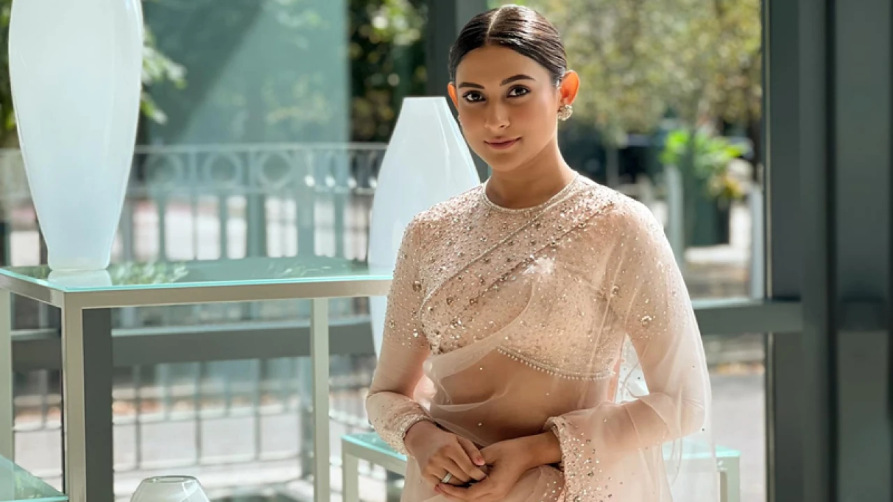 মেহজাবীনের প্রথম সিনেমা আসছে ওটিটিতে