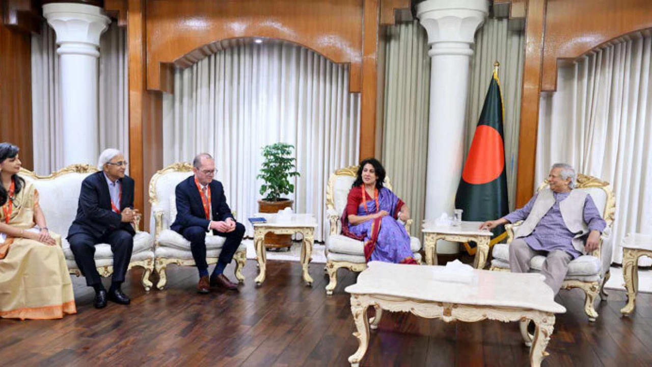 সরকার শ্রম আইনকে আইএলওর মানদণ্ডে নিতে প্রতিশ্রুতিবদ্ধ: ড. ইউনূস