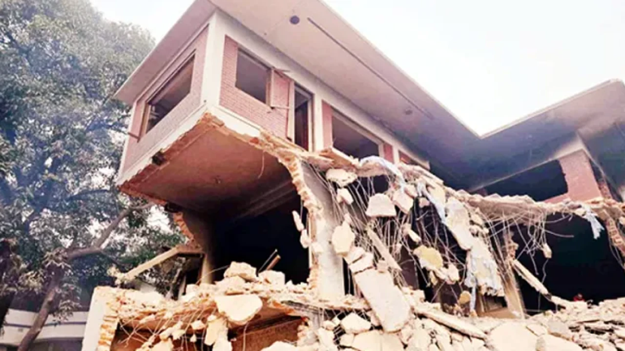 ধ্বংসস্তূপ ধানমন্ডি ৩২