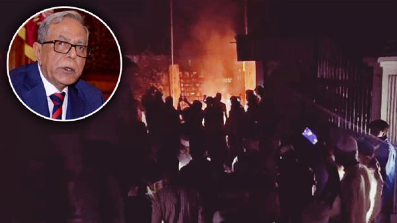 সাবেক রাষ্ট্রপতি আব্দুল হামিদের বাড়ি ভাঙচুর-অগ্নিসংযোগ