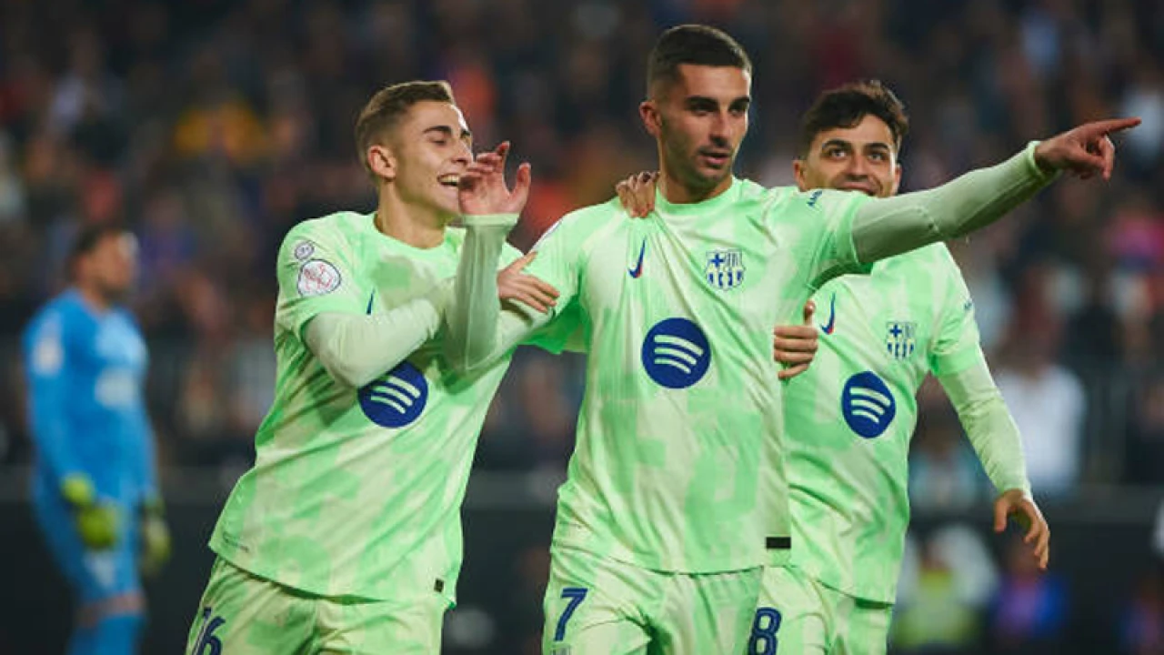 তোরেসের হ্যাটট্রিকে বড় জয়ে সেমিতে বার্সা