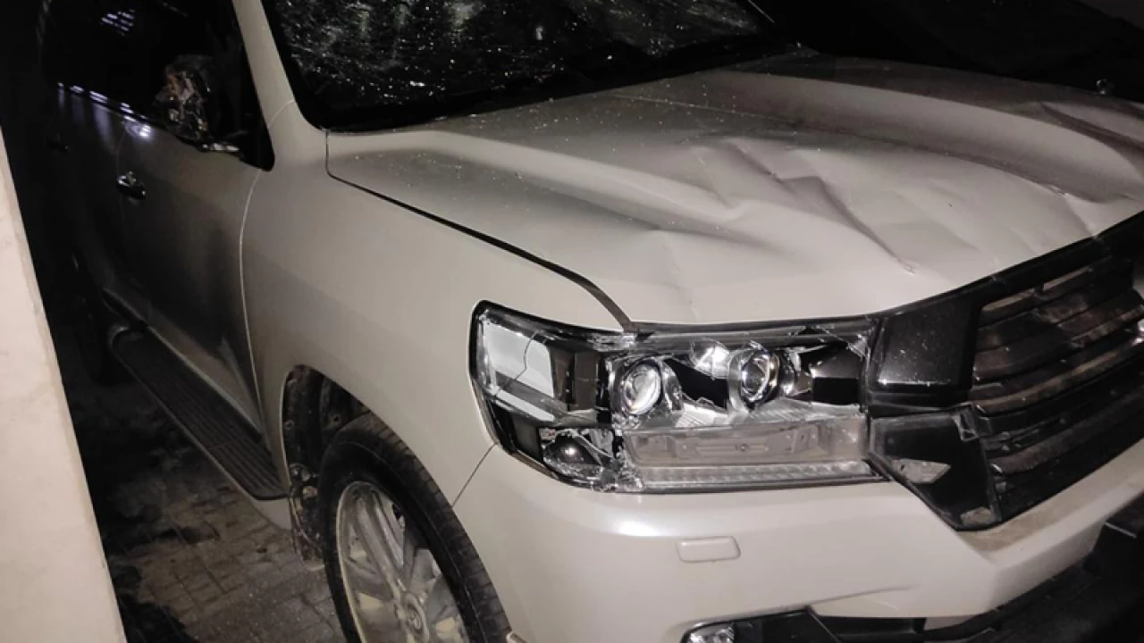 সাবেক তথ্য প্রতিমন্ত্রী মুরাদের বাড়ি ও গাড়িতে আগুন