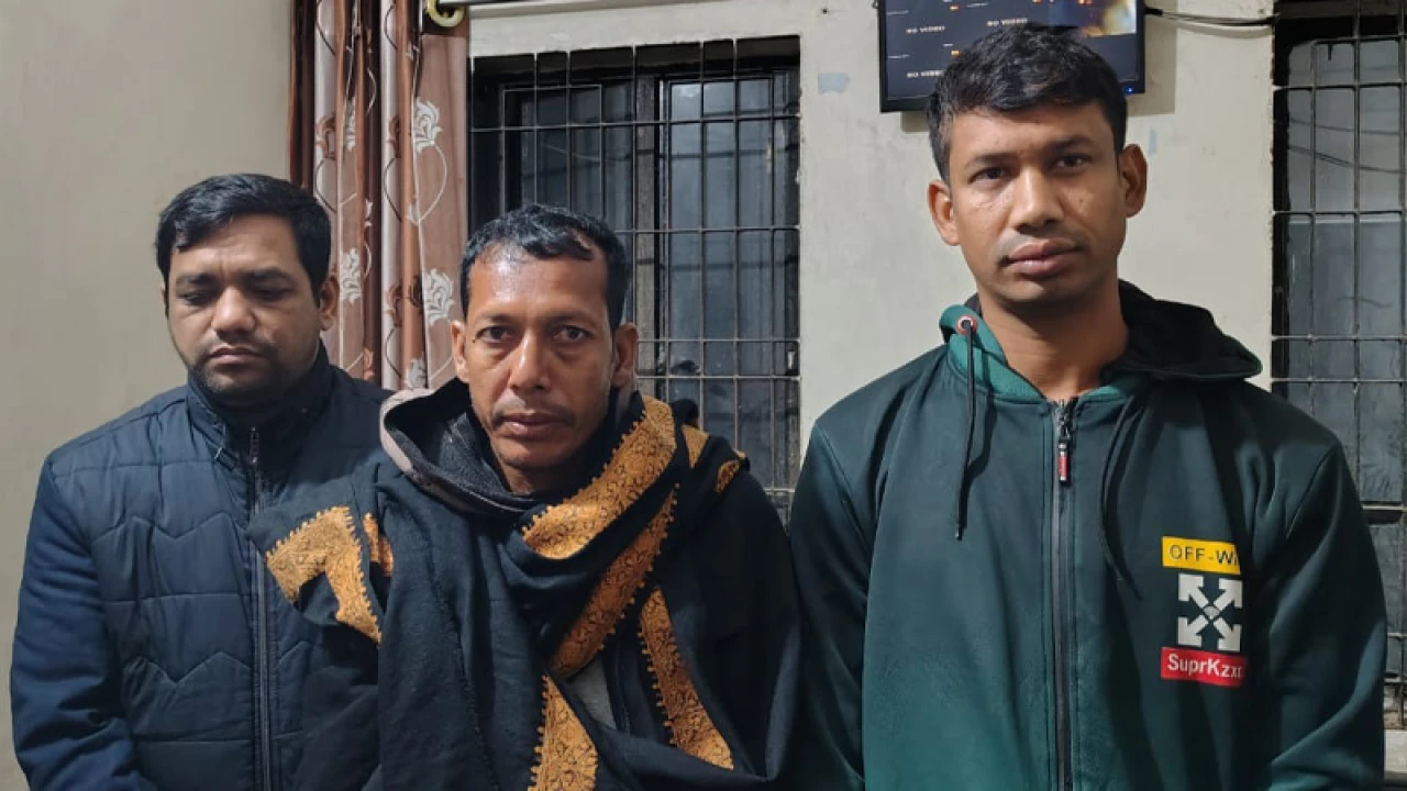 লিফলেট বিতরণকালে যুবলীগ-ছাত্রলীগের ৩ নেতা গ্রেপ্তার