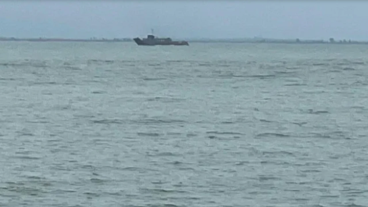 নৌকাটি এখনো আটকে রেখেছে আরাকান আর্মি