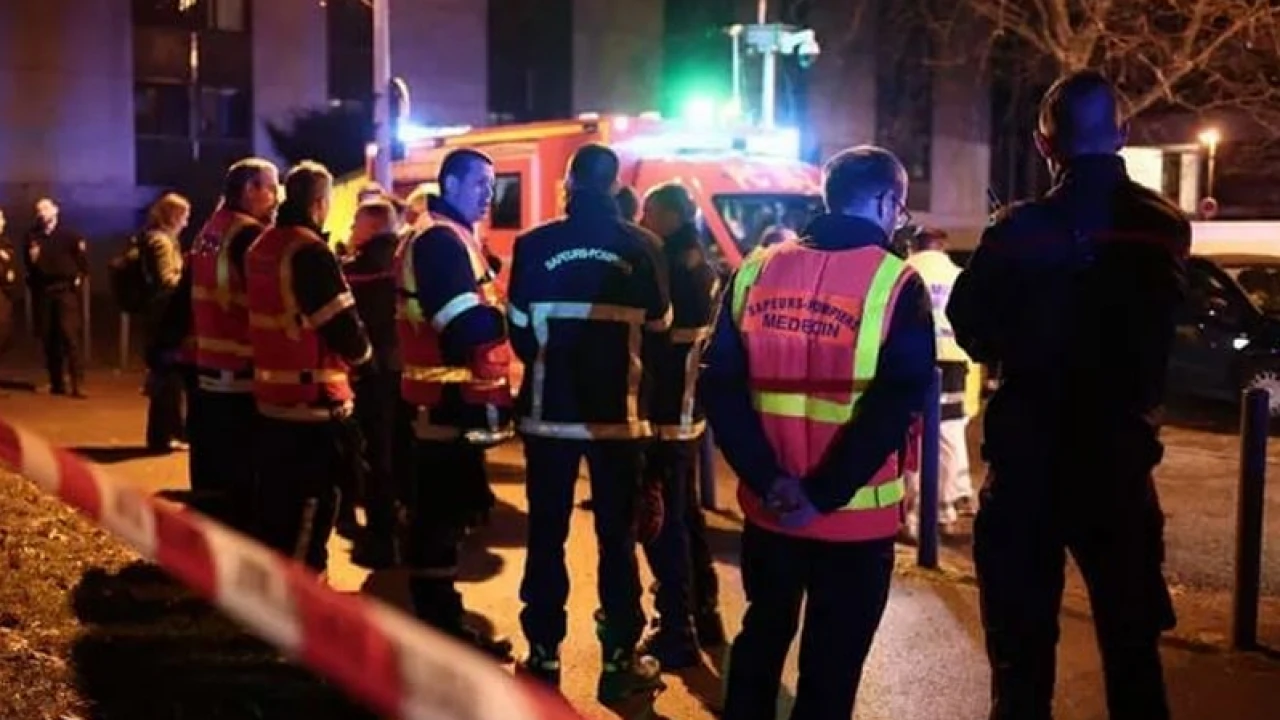 ফ্রান্সে পানশালায় গ্রেনেড হামলা, আহত ১২