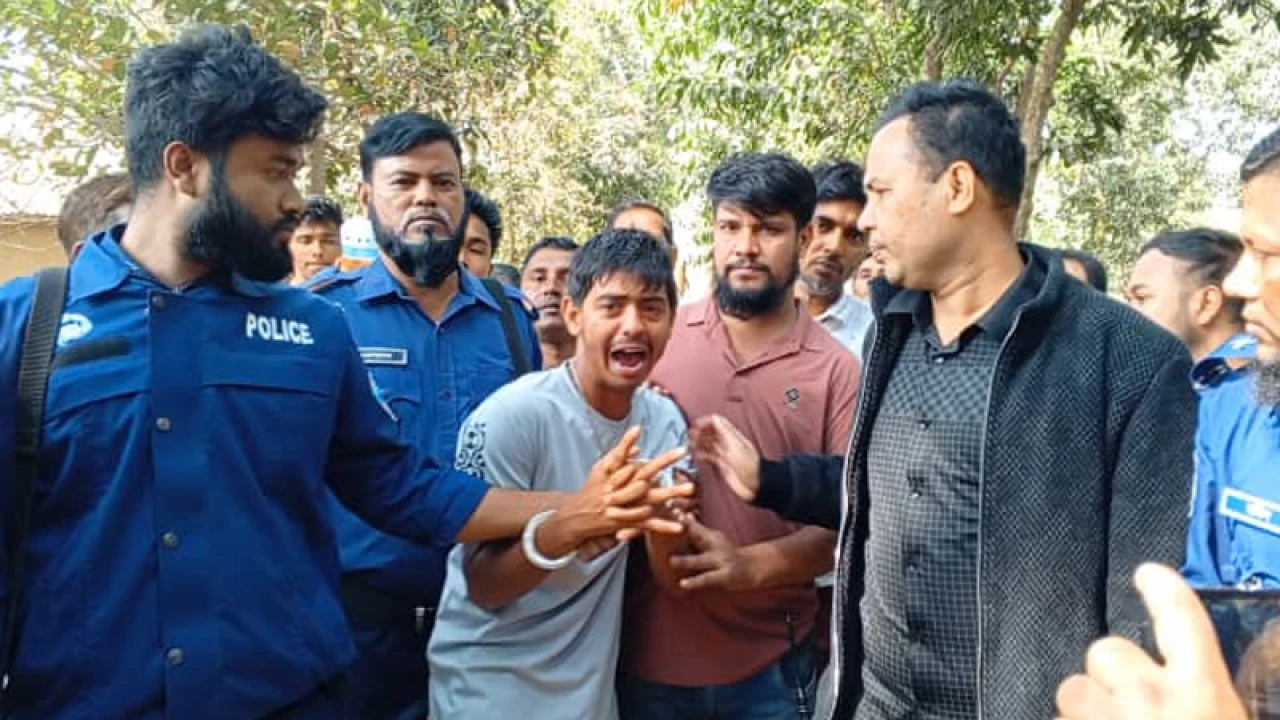 ঘুমন্ত মাকে কুপিয়ে হত্যার অভিযোগ ছেলের বিরুদ্ধে