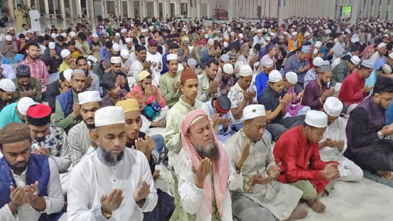 দেশব্যাপী ধর্মীয় ভাবগাম্ভীর্যে পবিত্র শবে বরাত পালিত