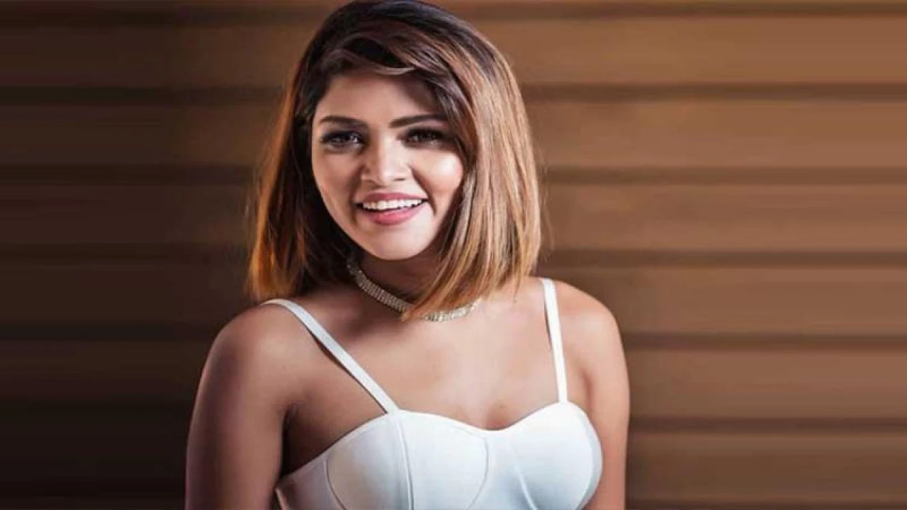 ব্যক্তিগত সহকারী খুঁজছেন পিয়া জান্নাতুল