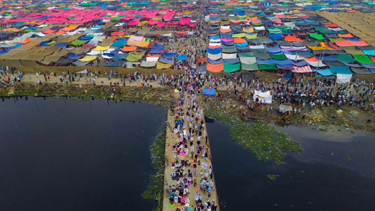 বিশ্ব ইজতেমার আখেরি মোনাজাত দুপুরে