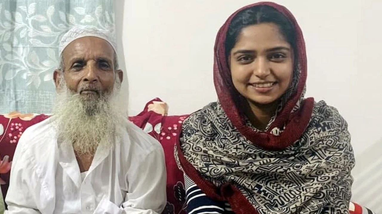 নানাকে খুঁজে পাচ্ছেন না অভিনেত্রী