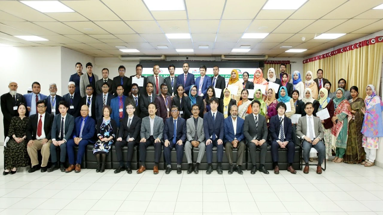 সফলভাবে শেষ হলো আইন পেশাজীবীদের জন্য ‘অ্যাডভান্সড মেডিয়েশন ট্রেনিং’