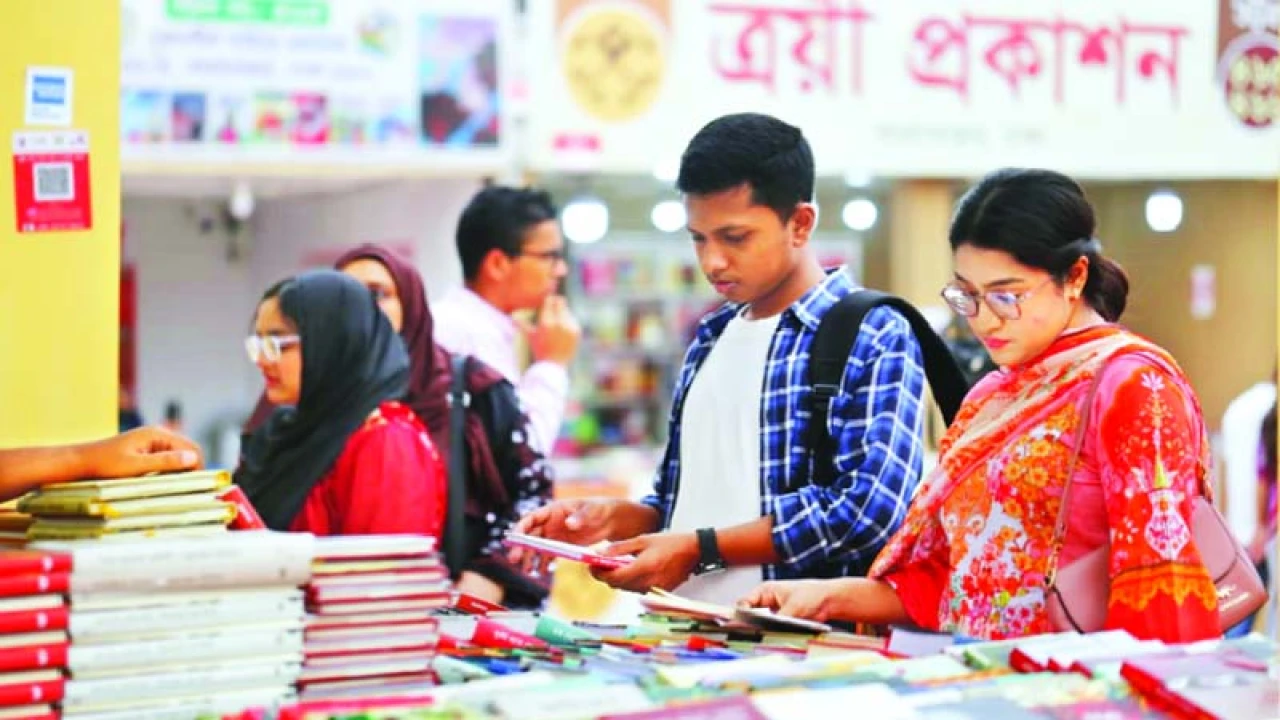 দেশ-বিদেশের অদ্ভুত বইমেলা 