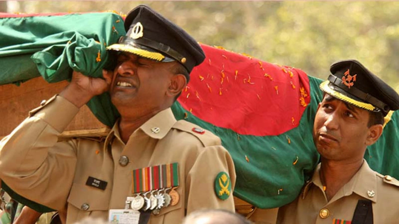 পেছনের কুশীলবরা এখনও অধরা