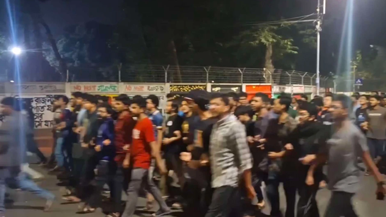 কারাগার থেকে আসামি পলাতক, প্রতিবাদে বুয়েট শিক্ষার্থীদের বিক্ষোভ