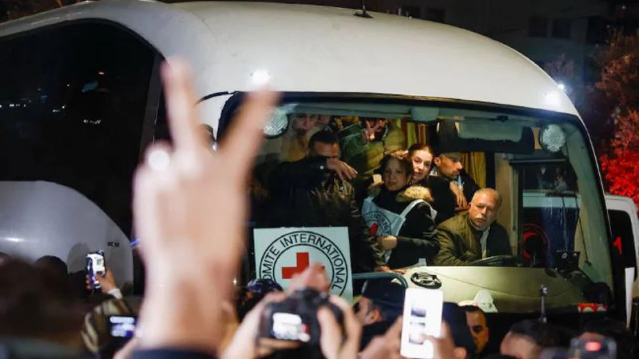 ইসরায়েলি ৪ জিম্মির মরদেহ হস্তান্তর হামাসের, ৬০০ ফিলিস্তিনির মুক্তি