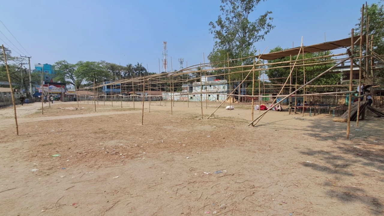 রুমিন ফারহানার সভাস্থল থেকে ককটেল উদ্ধার