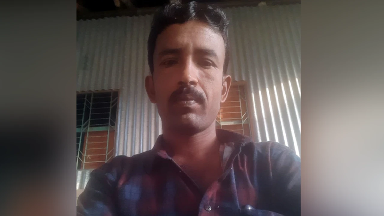 সংঘর্ষ ঠেকাতে গেলে প্রতিবেশীকে কুপিয়ে হত্যা